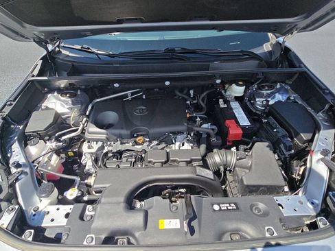 Used 2021 Toyota RAV4 LE FWD image 25