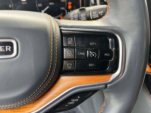 Used 2022 Jeep Grand Wagoneer Series II w/ Premium Group II AWD/4WD image 20