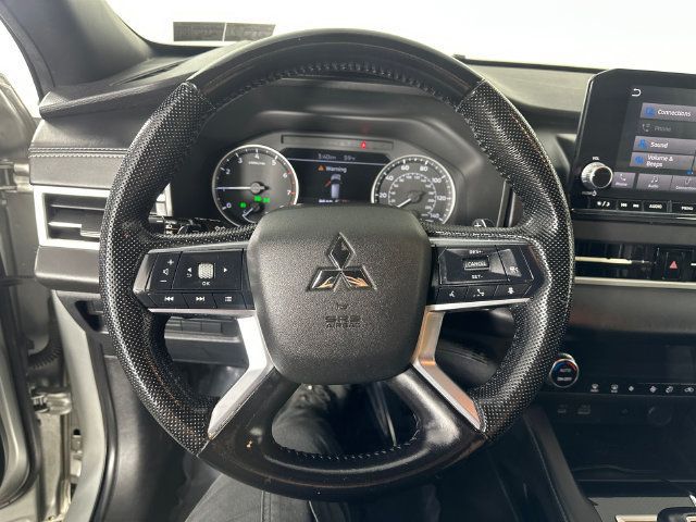 Used 2022 Mitsubishi Outlander SEL Black Edition AWD/4WD image 16