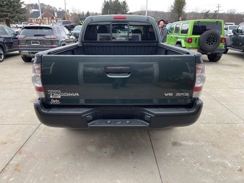 Used 2010 Toyota Tacoma 4x4 Access Cab V6 image 5