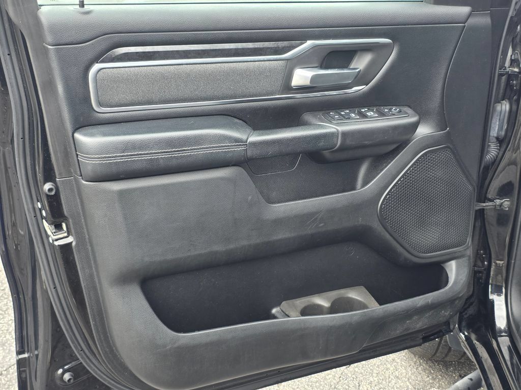 Used 2019 RAM 1500 Big Horn AWD/4WD image 11