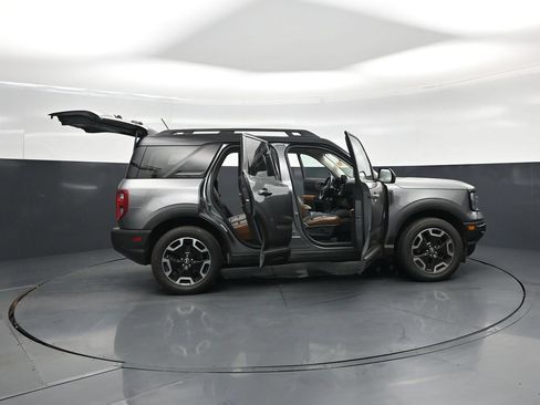 Used 2022 Ford Bronco Sport Outer Banks w/ Tech Package AWD/4WD image 5