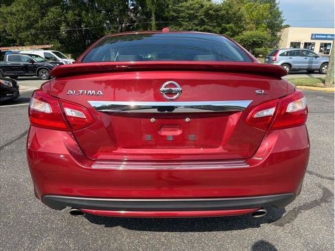 Used 2017 Nissan Altima 2.5 SL w/ 2.5 Technology Package FWD image 5