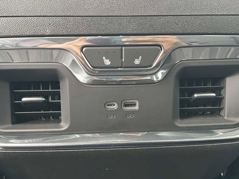 Used 2024 GMC Sierra 1500 Denali image 24