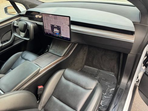 Used 2023 Tesla Model X AWD/4WD image 24