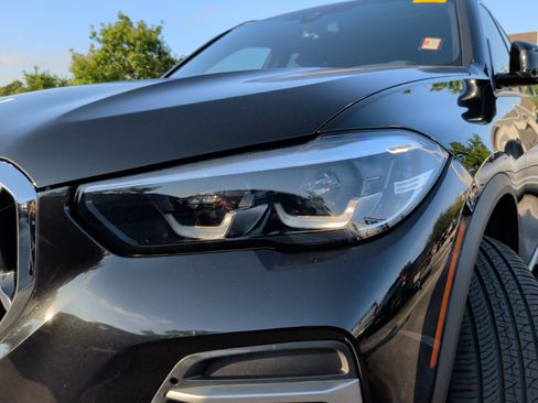 Used 2023 BMW X5 xDrive40i w/ Premium Package AWD/4WD image 3