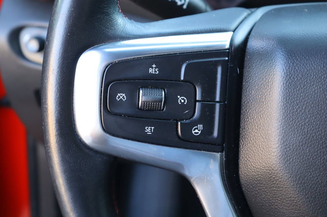 Used 2019 Chevrolet Blazer RS w/ Sun and Wheels Package FWD image 13