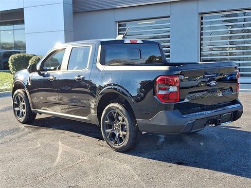 New 2025 Ford Maverick Lariat w/ Black Appearance Package image 4