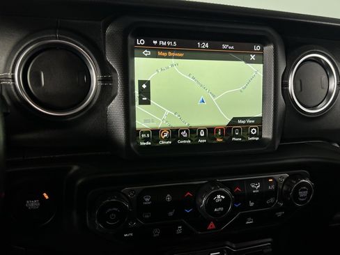 Certified 2022 Jeep Wrangler Unlimited Sahara w/ LED Lighting Group image 17