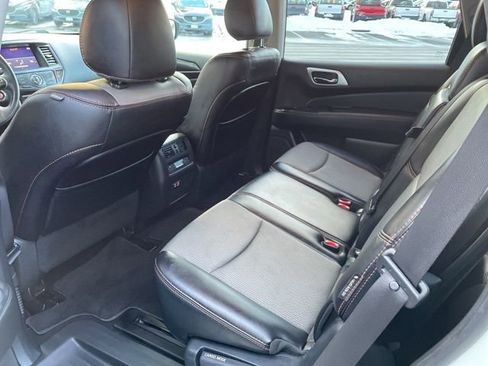 Used 2020 Nissan Pathfinder SV w/ Rock Creek Edition image 11