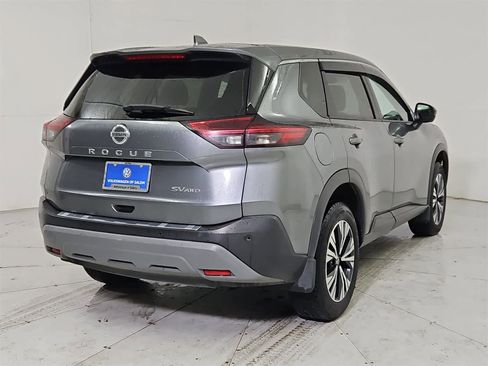 Used 2021 Nissan Rogue SV image 6
