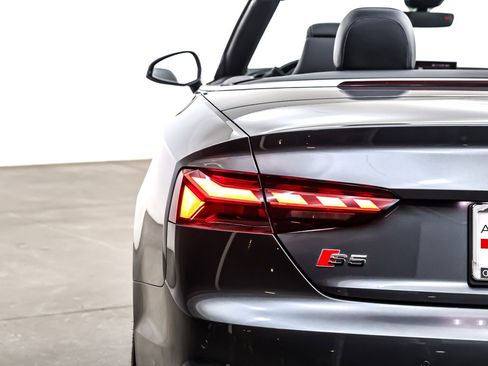 Used 2023 Audi S5 Premium w/ Convenience Package image 16