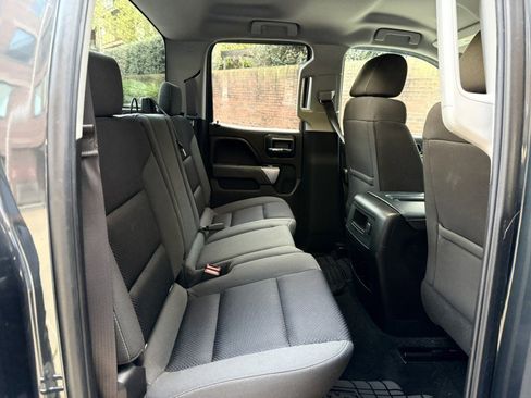 Used 2017 Chevrolet Silverado 1500 LT image 30