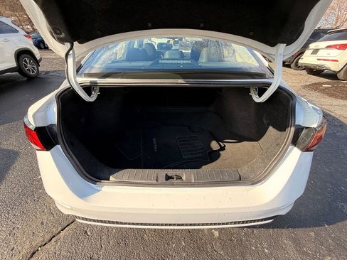 Used 2022 Nissan Sentra SV image 10