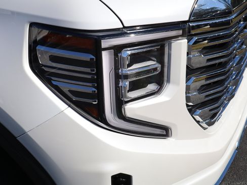 Used 2025 GMC Sierra 1500 Denali w/ Denali Reserve Package image 11