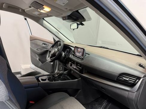 Used 2021 Nissan Rogue SV AWD/4WD image 25