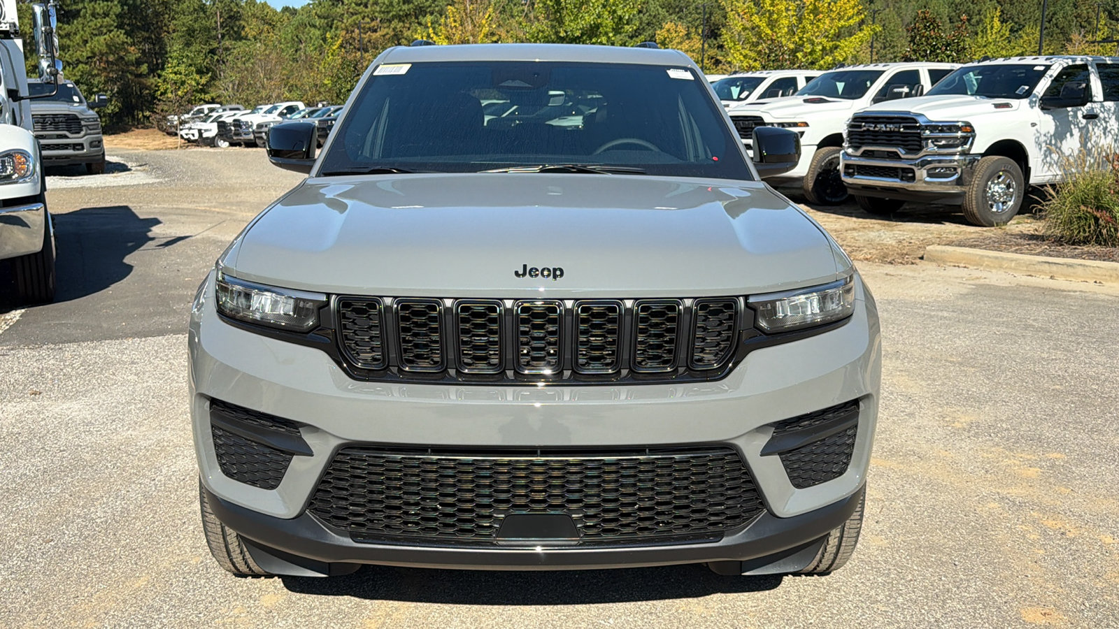 New 2027 Jeep Grand Cherokee Laredo X AWD/4WD image 3
