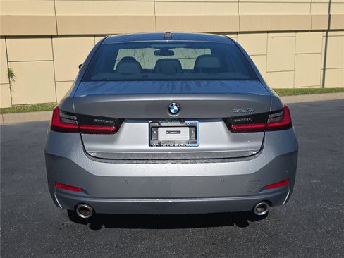 Used 2025 BMW 330i Sedan image 3