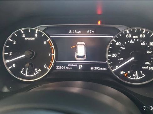 Used 2023 Nissan Rogue S image 4