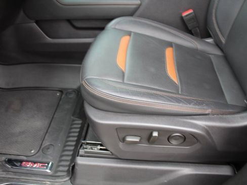 Used 2024 GMC Sierra 1500 AT4 w/ Technology Package image 40