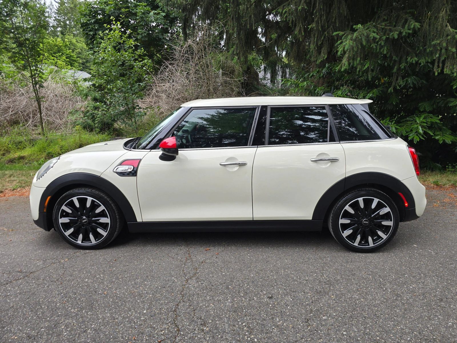 Used 2016 MINI Cooper S FWD image 2