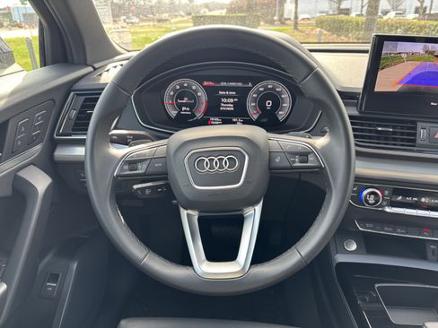 Used 2025 Audi Q5 2.0T Premium image 17