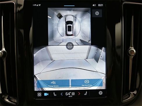 Used 2024 Volvo XC60 T8 Plus w/ Protection Package Premier image 20