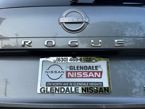 Certified 2023 Nissan Rogue SV w/ SV Premium B Package AWD/4WD image 12