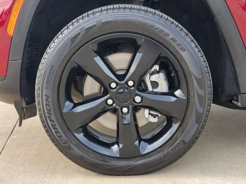 Used 2024 Jeep Grand Cherokee L Limited w/ Black Appearance Package image 14