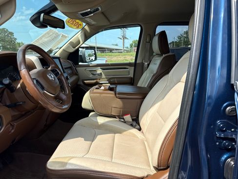 Used 2020 RAM 1500 Laramie AWD/4WD image 11