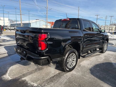 Used 2024 Chevrolet Colorado LT w/ LT Convenience Package III image 7