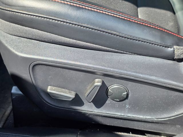 Used 2025 Ford Escape ST-Line w/ Equipment Group 301A FWD image 23