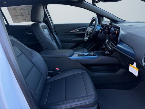 New 2026 Chevrolet Equinox EV LT image 15