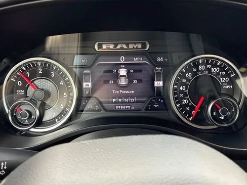 Used 2019 RAM 1500 Big Horn AWD/4WD image 31
