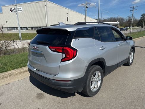 Used 2019 GMC Terrain SLE w/ Driver Convenience Package image 3