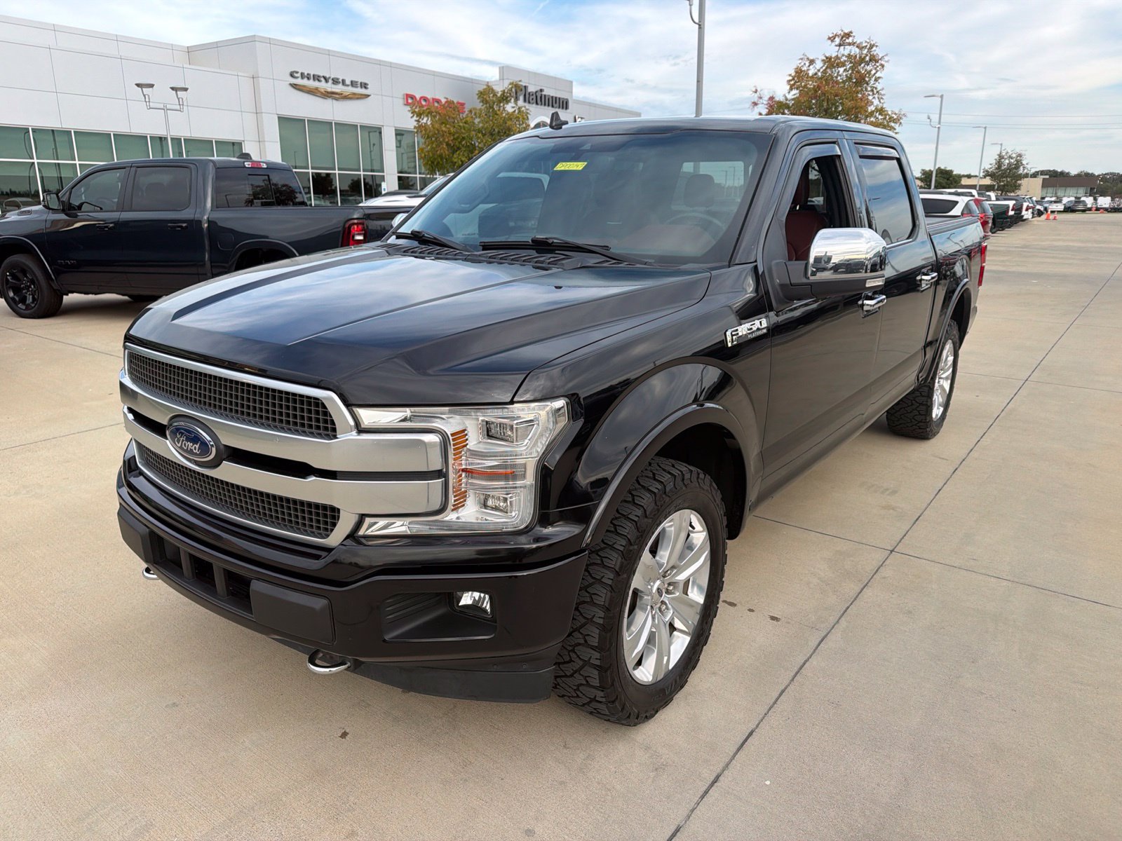 Used 2019 Ford F150 Platinum w/ Equipment Group 701A Luxury AWD/4WD image 9
