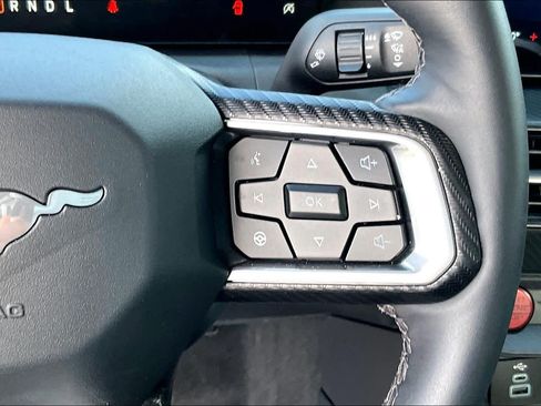 Used 2026 Ford Mustang Coupe RWD image 18
