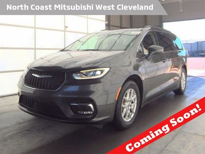 Used 2022 Chrysler Pacifica Touring-L