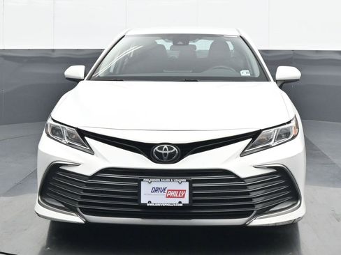Used 2022 Toyota Camry LE image 1
