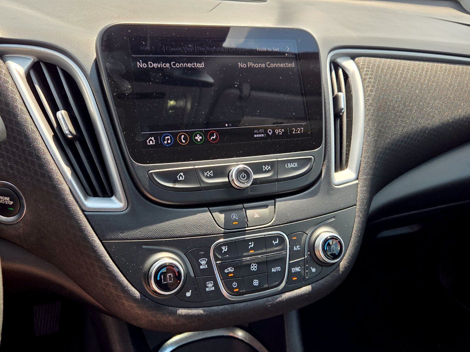 Used 2025 Chevrolet Malibu LT FWD image 20