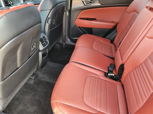 Certified 2023 Kia Sportage SX image 32