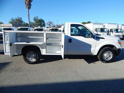Used 2016 Ford F250 XL image 3