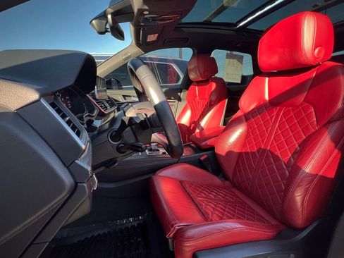 Used 2019 Audi SQ5 Premium Plus w/ Premium Plus Package image 17