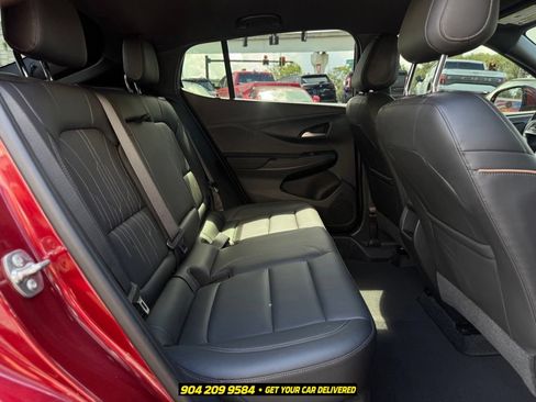 Used 2025 Buick Envista Preferred FWD image 24