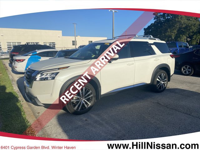 Certified 2024 Nissan Pathfinder Platinum w/ Cargo Package FWD image 1