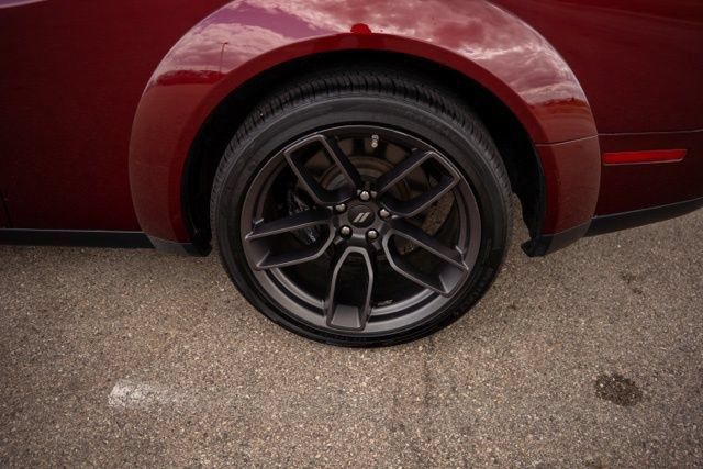 Used 2021 Dodge Challenger R/T Scat Pack RWD image 12