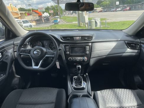Used 2018 Nissan Rogue S AWD/4WD image 14