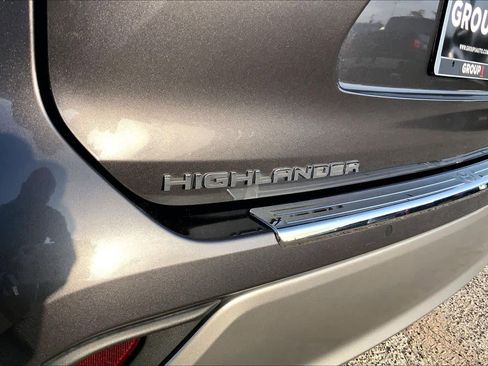 Used 2022 Toyota Highlander Platinum FWD image 31