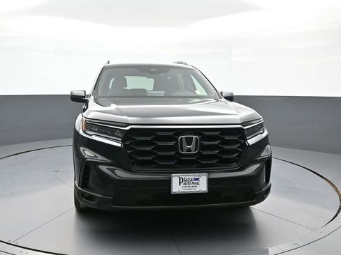 Used 2023 Honda Pilot Sport image 2