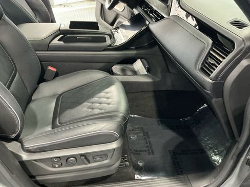 Used 2025 INFINITI QX80 Autograph image 17